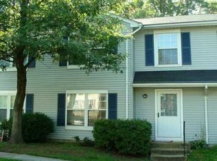 124 Selby Ct, Somerset, NJ 08873