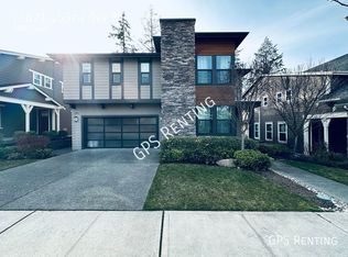 11821 155th Ave NE, Redmond, WA 98052