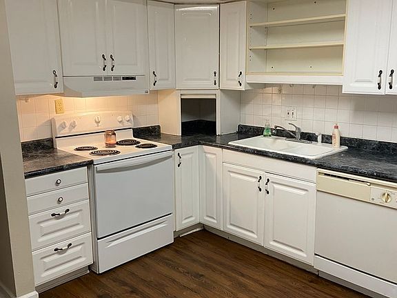 2nd image of 611 W Madison St #Aa9050867
