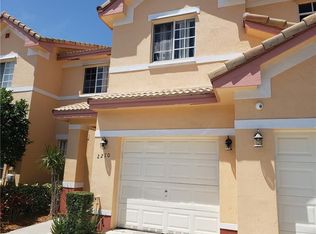 2270 SW 87th Way, Hollywood, FL 33025