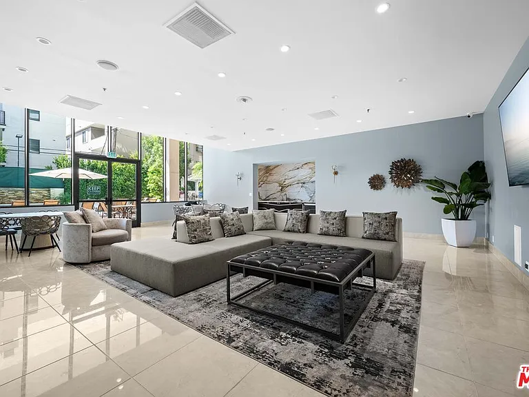 10724 Wilshire Blvd #Penthouse 1505 — Photo 48
