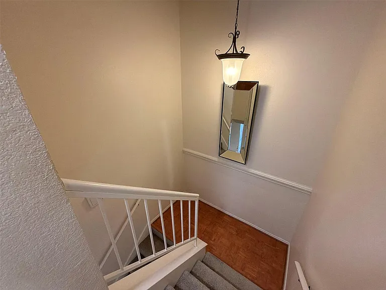 2327 Torrington Dr #C — Photo 8
