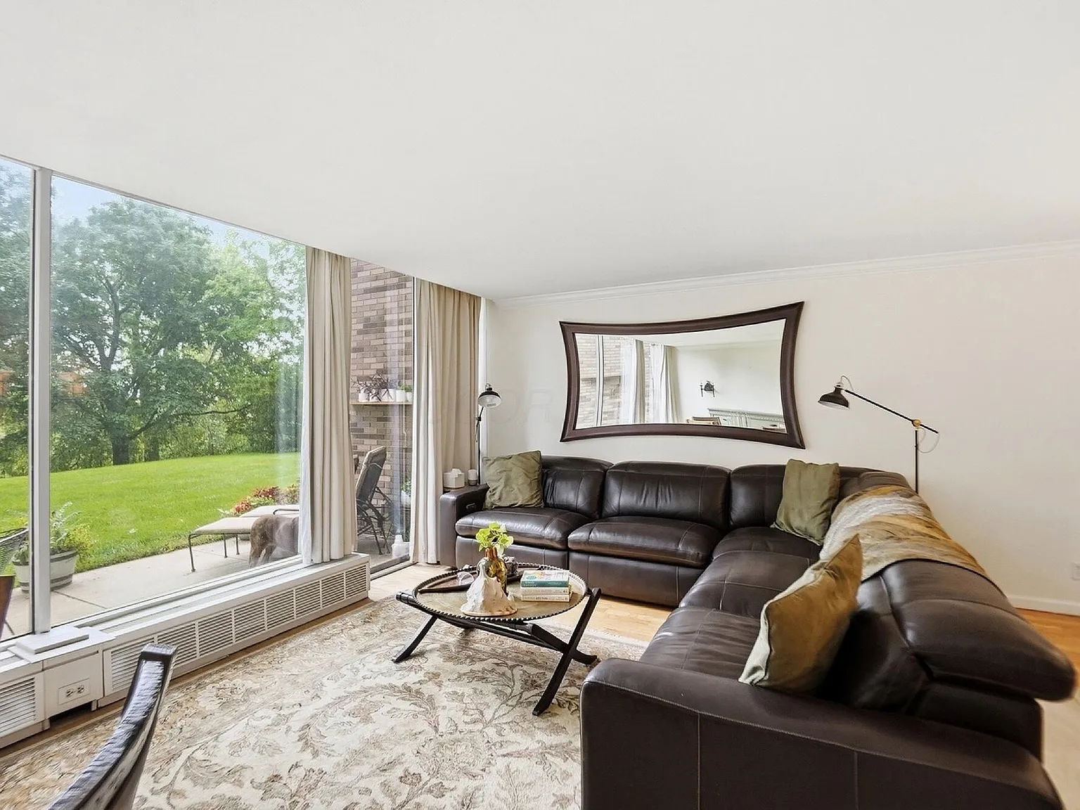 2 bed, 1.5 bath, 1200 sqft, $2,500 — Photo 4