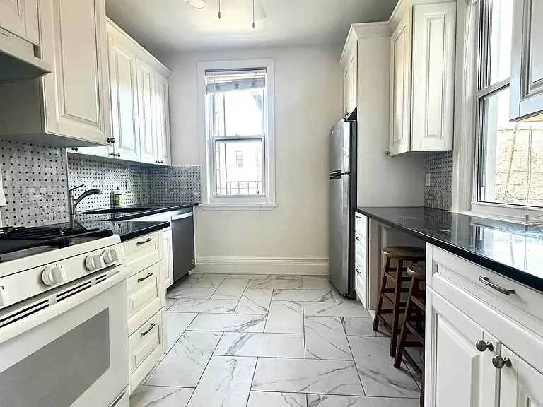 222 N Henry St #2 — Photo 9