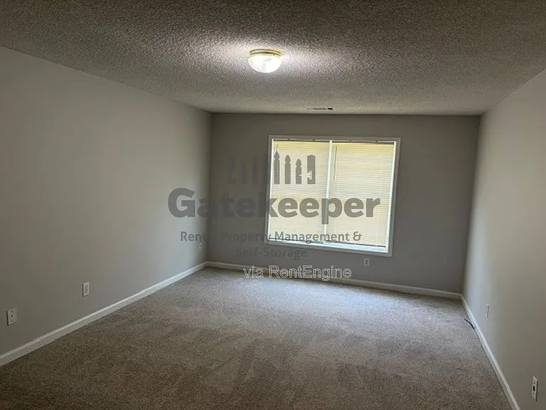 3161 Glen Hollow Dr — Photo 7