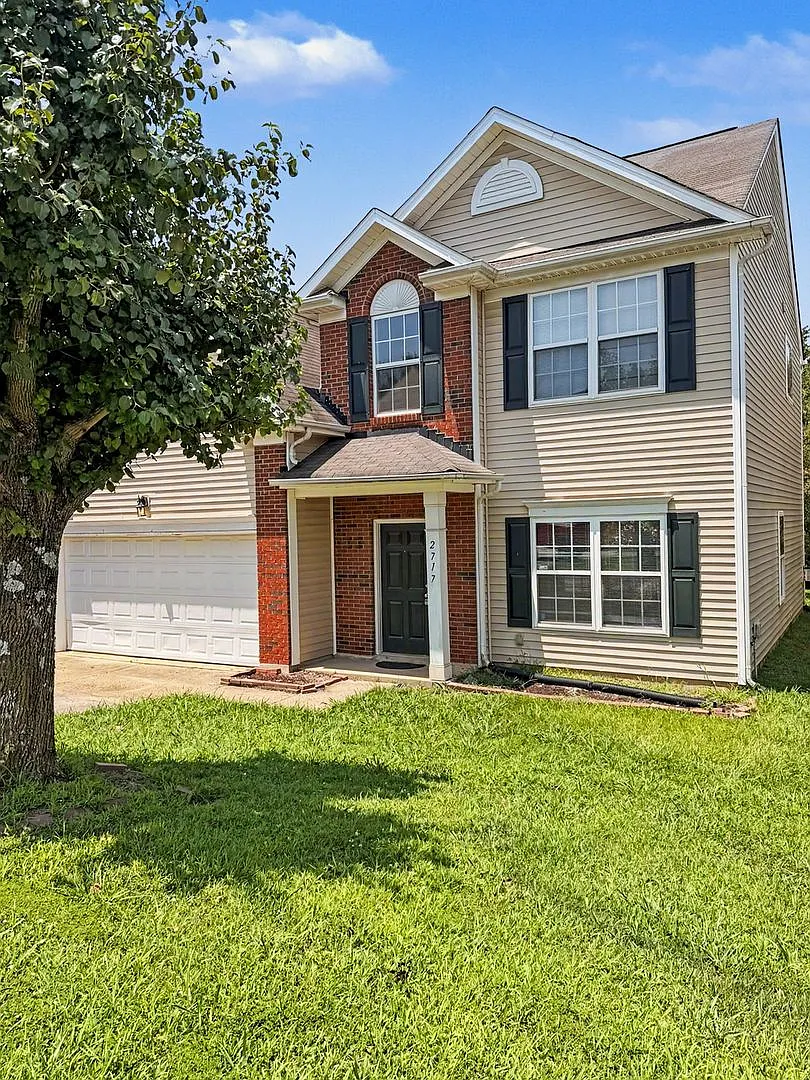 3 Bed, 2.5 Bath Home in Charlotte! — Photo 3