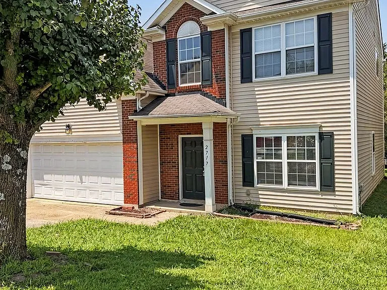 2717 Forest Grove Ct — Photo 3