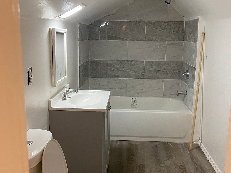 2nd image of 41 Main St #3