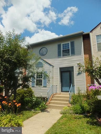 1st image of 5925 Heatherwood Ct