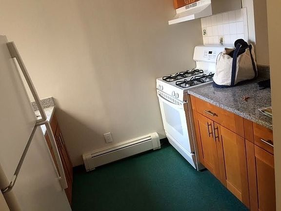 5th image of 640 Macdonough St APT 4A