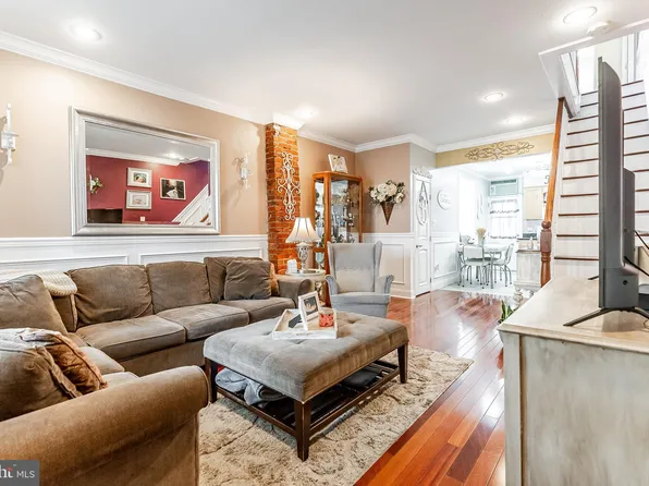 2510 S Philip St, Philadelphia, PA 19148