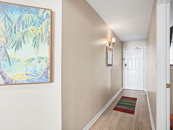 4th image of 102 N Ocean Blvd. #1306