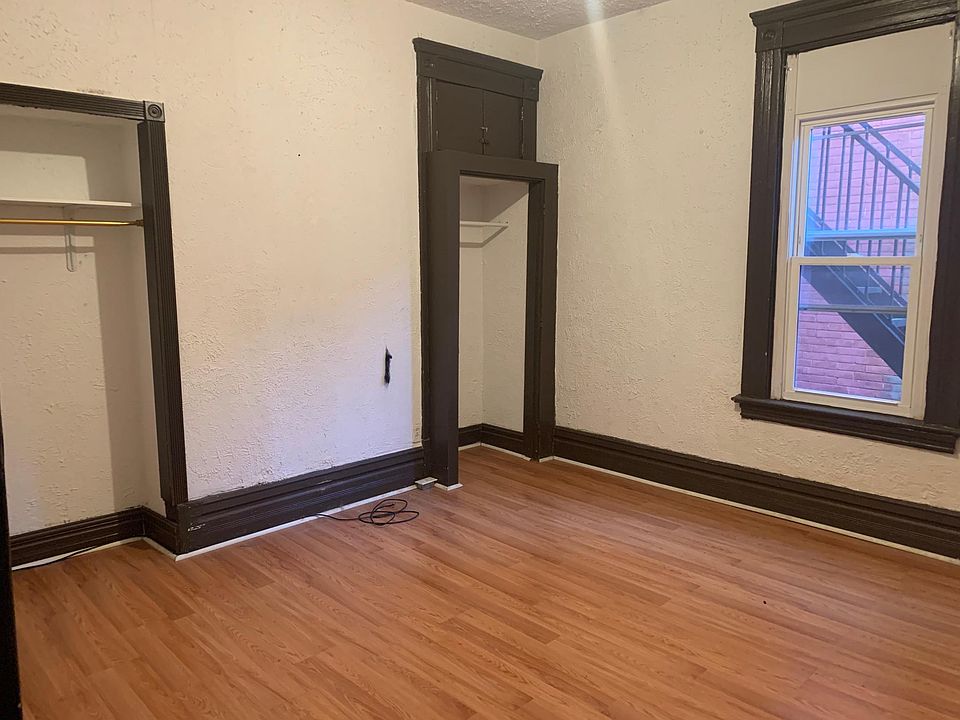 1st image of 203 N 2nd St APT 1