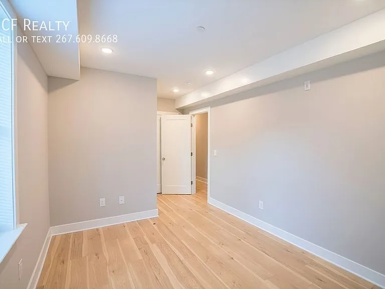 4926 Locust St #1 — Photo 7