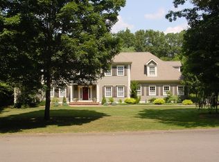 130 Tupelo Ln, Guilford, CT 06437
