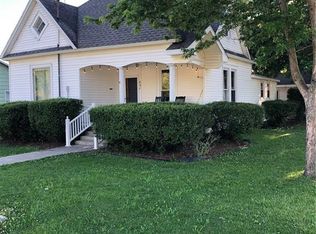 601 SW 2nd St, Casey, IL 62420