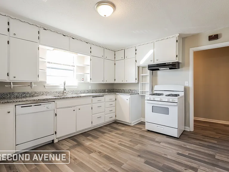 805 E Etowah Rd — Photo 2