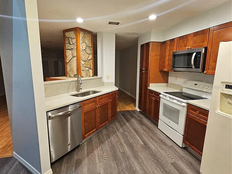4414 Cluster Dr #4414 — Photo 13