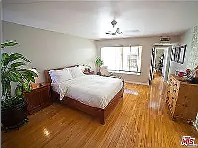 2 bed, 1.5 bath, 1282 sqft, $4,200 — Photo 4