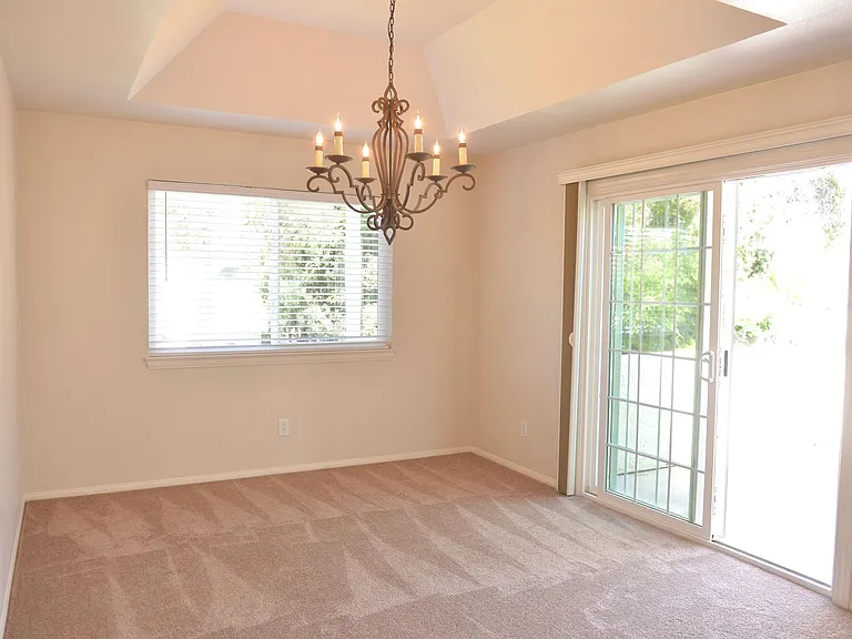 37 Port Royale Rd — Photo 7