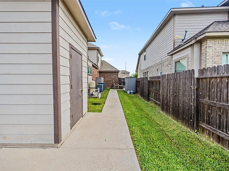31115 Yellow Dawn Ln — Photo 12