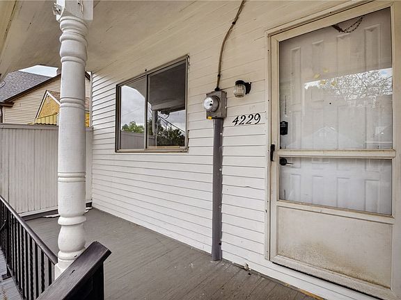3rd image of 4229 Haldane St