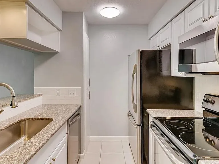 3815 Menchaca Rd #15 — Photo 7