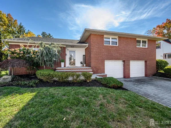 25 Archangela Ave, Colonia, NJ 07067