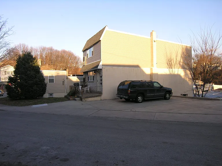 289 Greenough St #1 — Photo 9