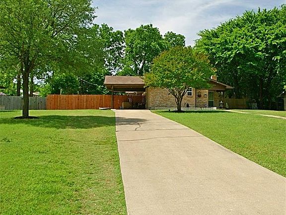 2nd image of 106 Indian Oaks Dr