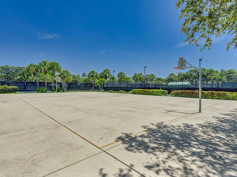 2401 Marina Isle Way #105 — Photo 37