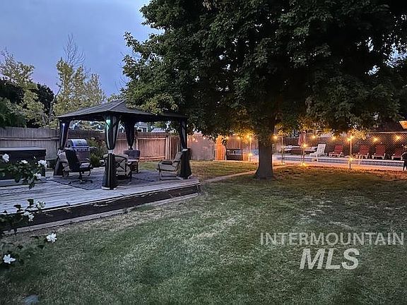 3rd image of 1774 N Jericho Rd