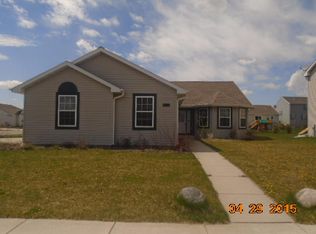 1327 Center St, Hartford, WI 53027