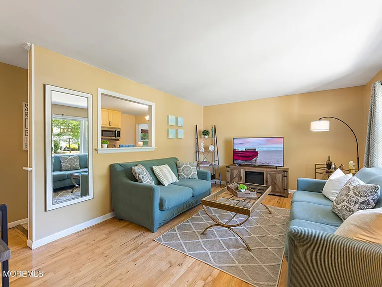 2202 Beach Blvd — Photo 10