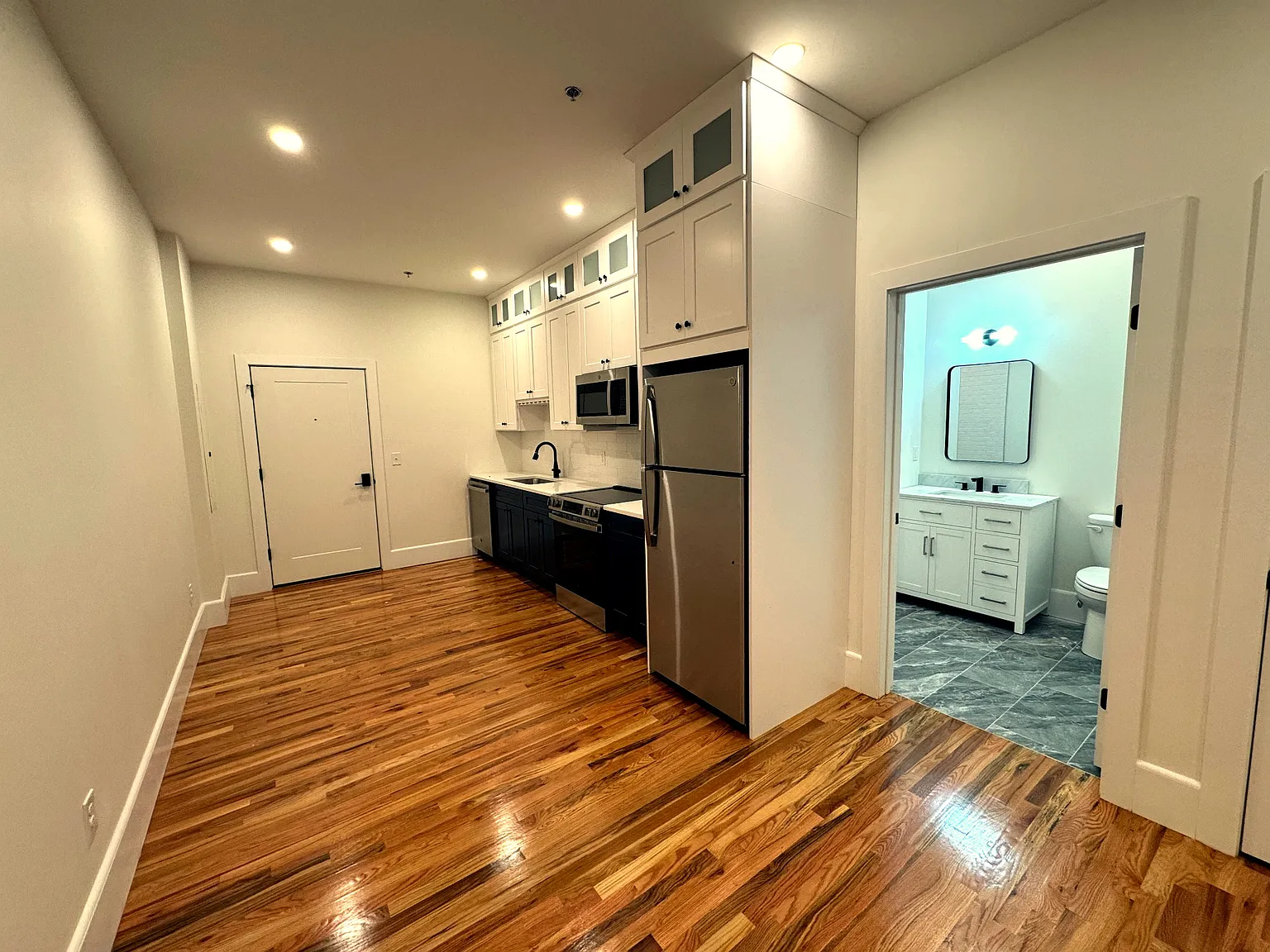 1 bed, 550 sqft, $2,095 — Photo 4
