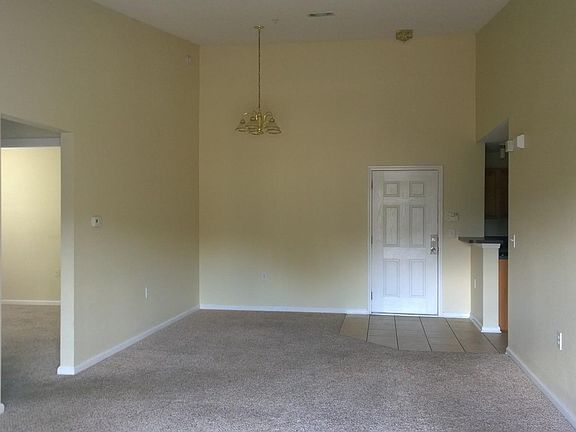 4th image of 5100 Playpen Dr #15