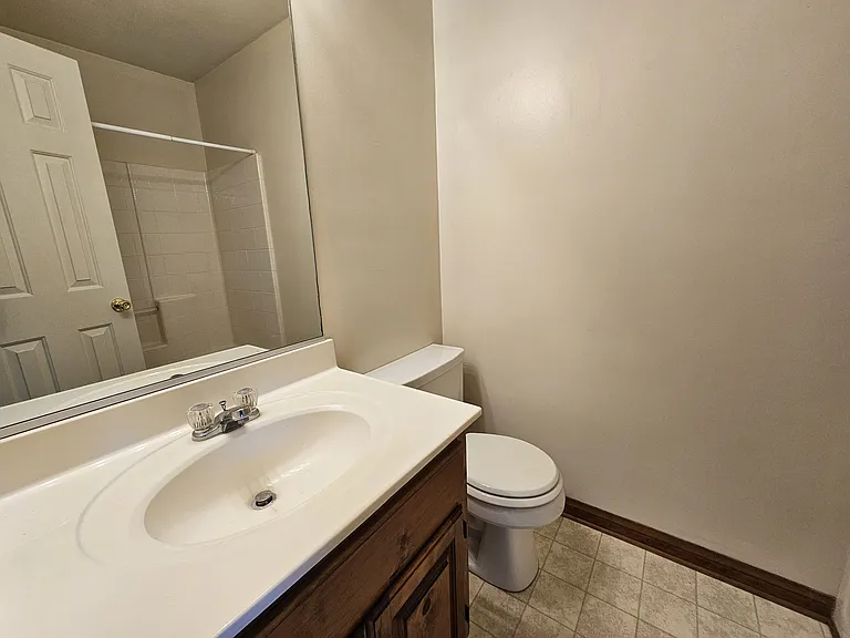 627 Creekside Ct — Photo 15