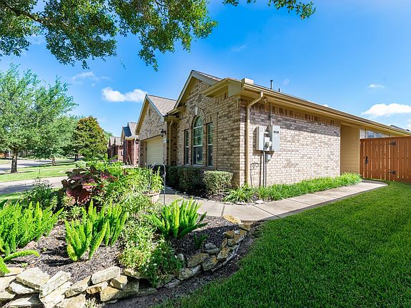3rd image of 5327 Thorngate Ct