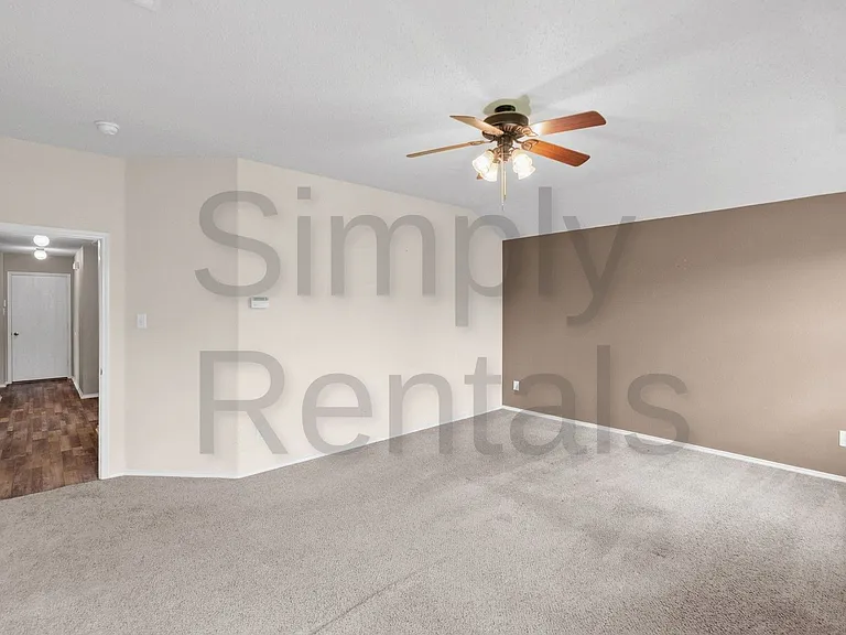 6915 Justin Ln — Photo 24