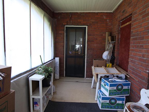5th image of 706 E Nuckols St