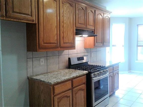 2nd image of 4901 Woodmeadow Dr