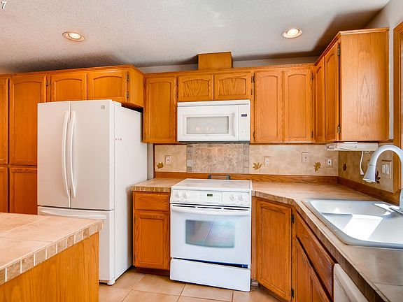4th image of 7000 NE 53rd Ave