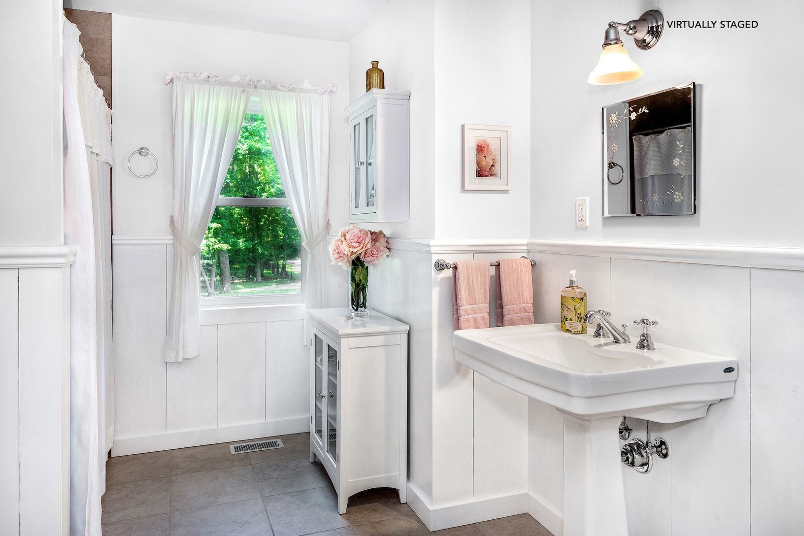  Downstairs En Suite Hers Bath, Staged