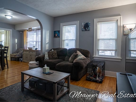 4th image of 2242 Camden Ave SW