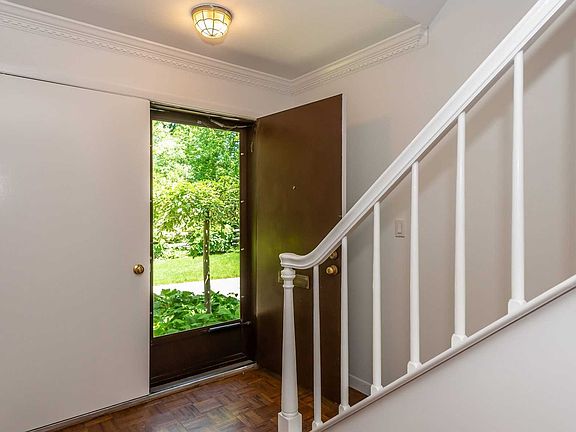 2nd image of 51 Acorn Ponds Dr