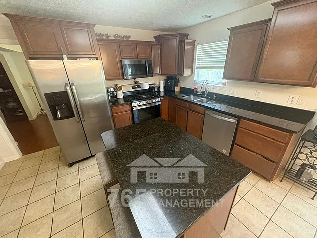 456 Goose Creek Way — Photo 3