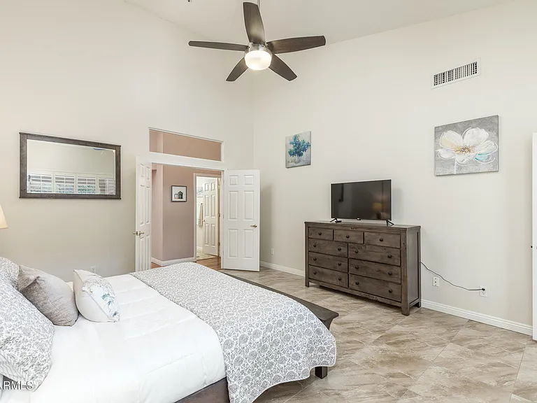 11160 E Greythorn Dr — Photo 15