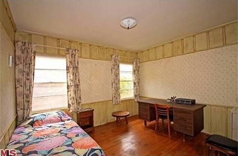 4th image of 1742 Hill St