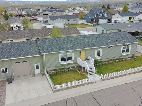 1400 Sandpiper Dr, Rock Springs, WY 82901