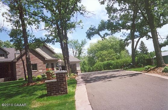 3rd image of 1711 Royal Dr NE